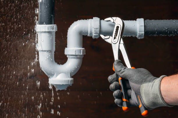 Professional Leak Detection technician working in Hufsmith, TX